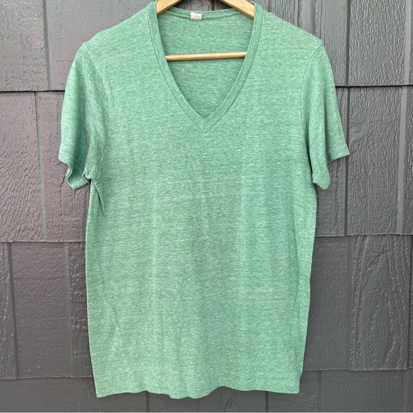 Urban Outfitters Kelly Green Super Soft Deep V Neck Short Sleeve T-Shirt - Picture 2 of 7